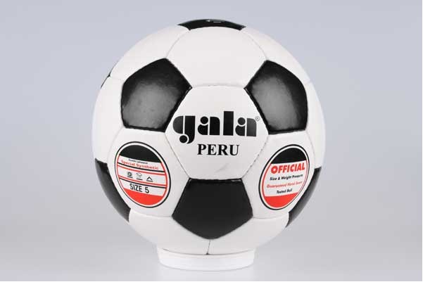 Fotbalový míč GALA PERU