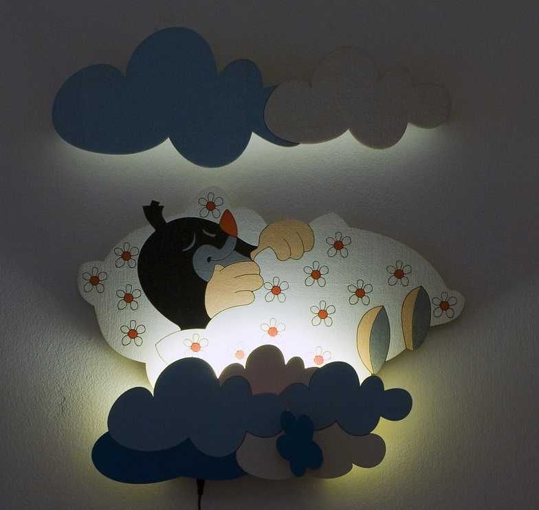 Dětská LED lampička na zeď - Krtek v peřinách