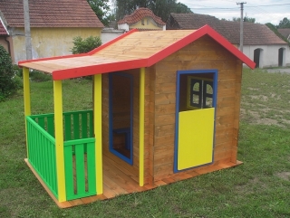 Dětský dřevěný domek s verandou